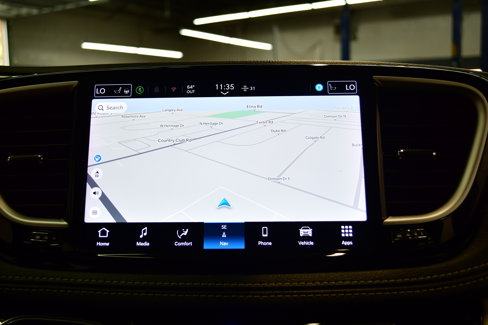 Used 2024 Chrysler Pacifica Limited image 28