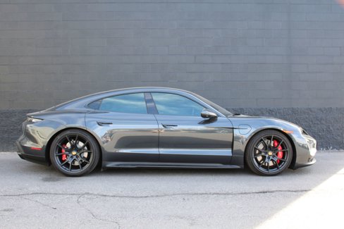 Used 2022 Porsche Taycan GTS image 8