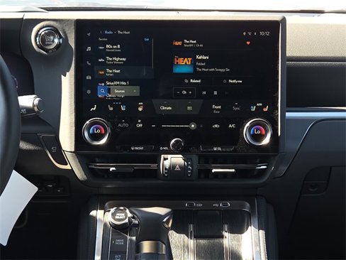 Used 2025 Lexus GX 550 w/ Accessory Package (2T) image 12