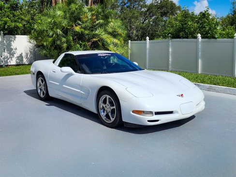 Used 2004 Chevrolet Corvette Coupe w/ Preferred Equipment Group image 10