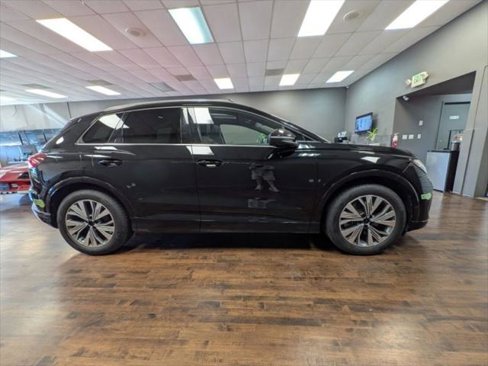 Used 2023 Audi Q4 e-tron Premium Plus w/ Premium Plus image 5
