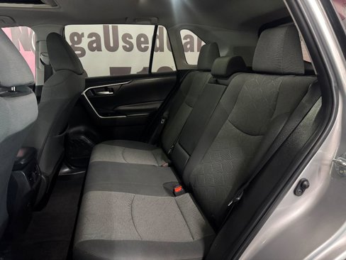 Used 2022 Toyota RAV4 XLE image 21