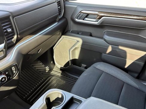 Certified 2025 GMC Sierra 1500 Elevation image 32