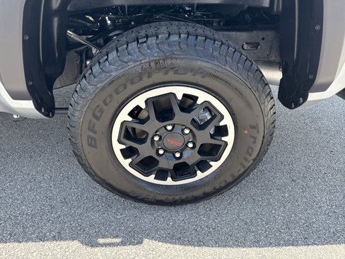 New 2025 Toyota Tacoma TRD Off-Road image 11