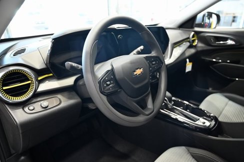 New 2025 Chevrolet Trax LT image 20