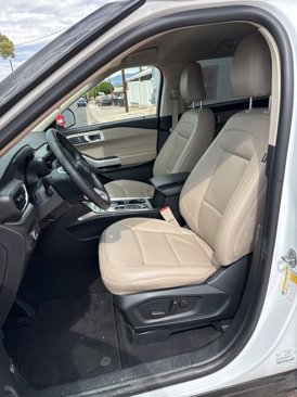 Used 2024 Ford Explorer XLT w/ Equipment Group 202A image 10