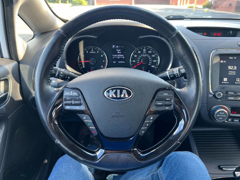 Used 2017 Kia Forte EX image 16