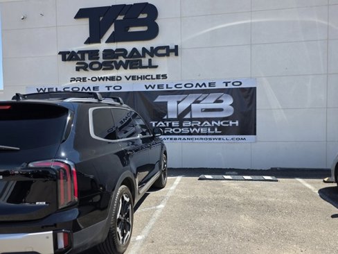 Used 2024 Kia Telluride EX w/ EX Captain's Chair Package image 6