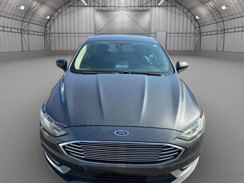 Used 2018 Ford Fusion SE w/ Equipment Group 201A image 9