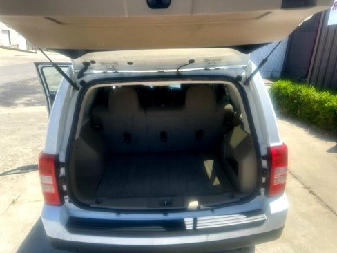 Used 2016 Jeep Patriot Sport image 8