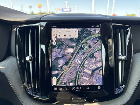 Certified 2025 Volvo XC60 B5 Plus image 24