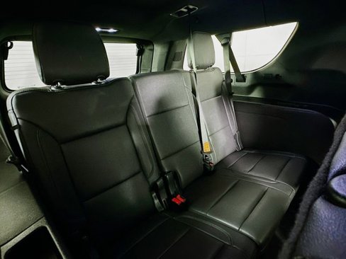 Certified 2024 Chevrolet Suburban Z71 w/ Luxury Package image 29