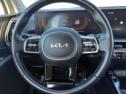 Used 2024 Kia Sorento S image 12