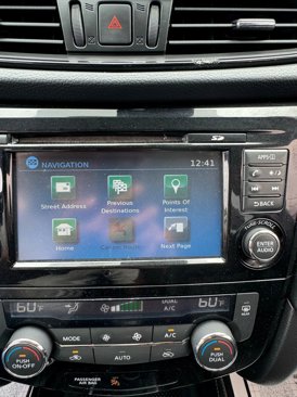 Used 2017 Nissan Rogue SL w/ SL Premium Package image 18