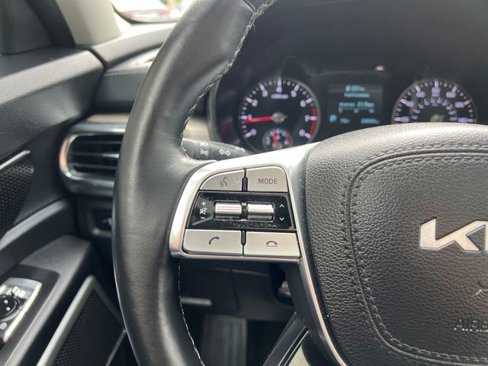 Used 2022 Kia Telluride EX image 29