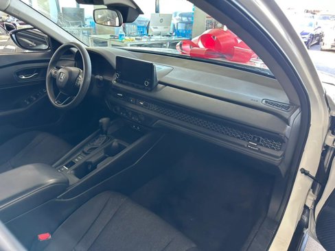 Used 2023 Honda Accord EX image 38