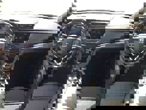 New 2025 Cadillac XT6 Luxury image 55