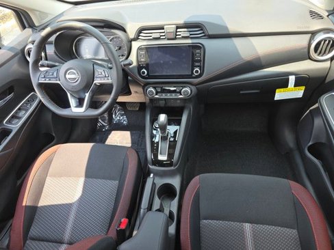 New 2025 Nissan Versa SR w/ Trunk Package image 17
