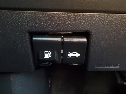 Certified 2024 Nissan Kicks SV w/ Interior Electronics Package image 29