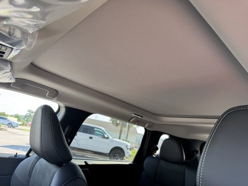 New 2025 Mitsubishi Outlander SE image 12