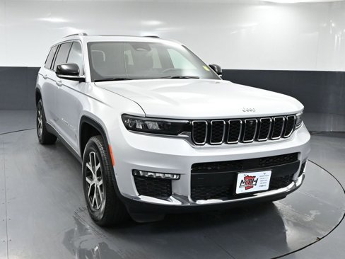Used 2024 Jeep Grand Cherokee L Limited w/ Luxury Tech Group II image 13