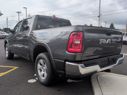 New 2025 RAM 1500 4x4 Crew Cab image 5