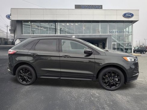 Certified 2023 Ford Edge SE w/ Black Appearance Package image 2