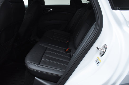 New 2025 Audi Q4 e-tron Premium Plus image 29