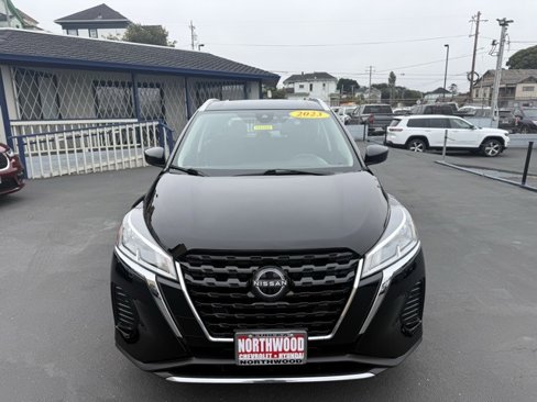 Used 2023 Nissan Kicks SV image 8