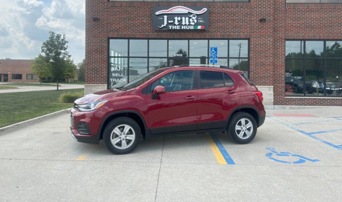 Used 2021 Chevrolet Trax LT w/ LT Convenience Package image 1