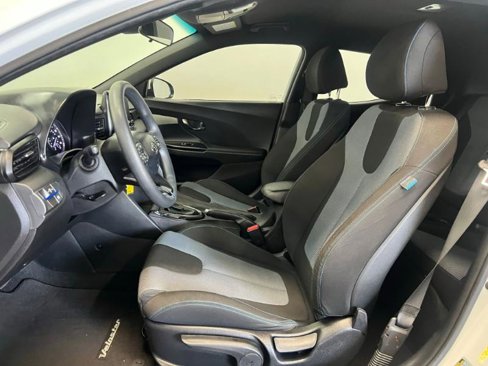 Used 2019 Hyundai Veloster 2.0 image 10