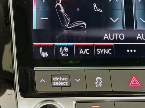 New 2025 Audi Q8 Premium Plus image 21