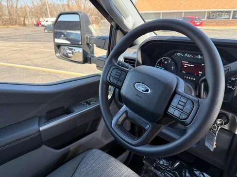 New 2025 Ford F250 XLT image 11