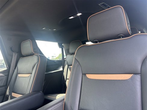Used 2022 GMC Yukon AT4 image 30