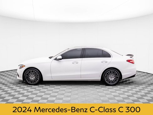 Used 2024 Mercedes-Benz C 300 4MATIC Sedan image 2