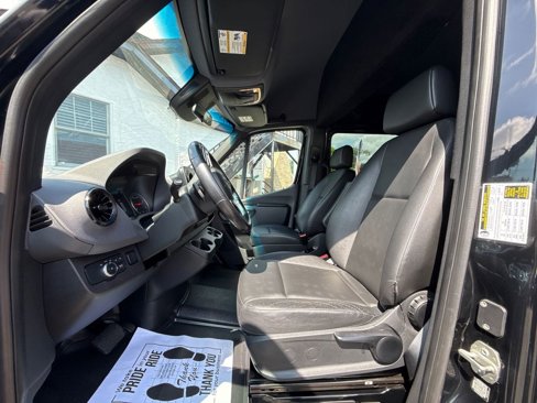 Used 2021 Mercedes-Benz Sprinter 2500 image 14