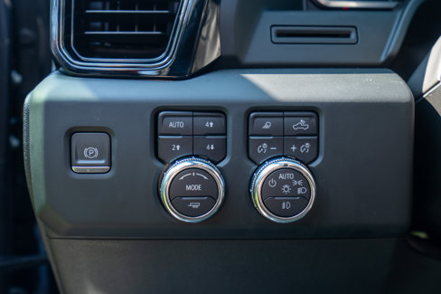 Used 2023 GMC Sierra 1500 AT4 image 22