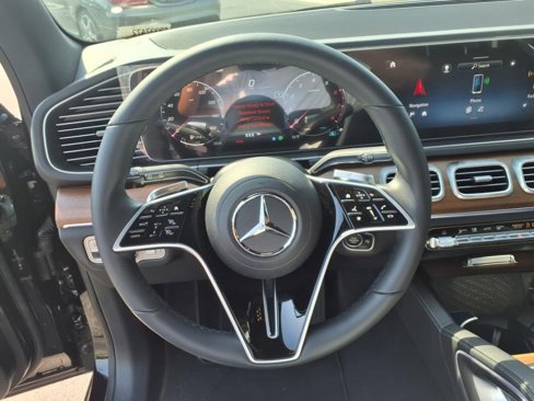 New 2025 Mercedes-Benz GLE 450 4MATIC image 17