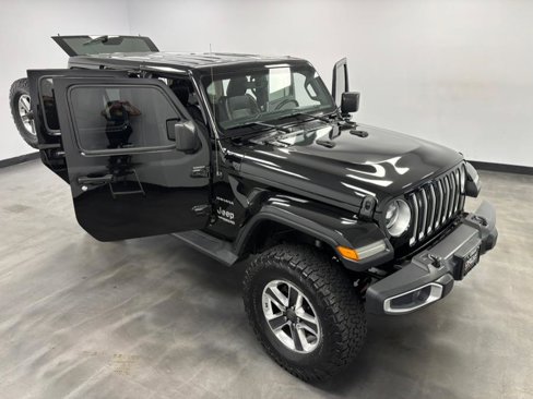 Used 2018 Jeep Wrangler Unlimited Sahara image 40