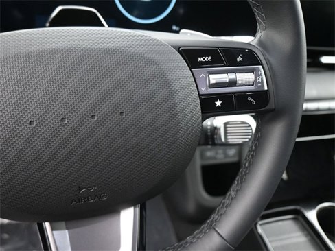 New 2025 Hyundai Ioniq 5 SE image 18