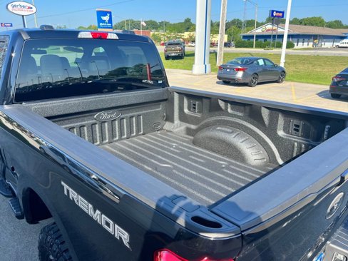 New 2025 Ford F350 XLT w/ Black Appearance Package image 46