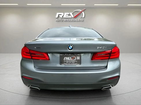 Used 2020 BMW 540i xDrive w/ M Sport Package image 4