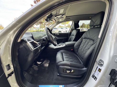 New 2026 BMW X7 xDrive40i w/ Premium Package image 15