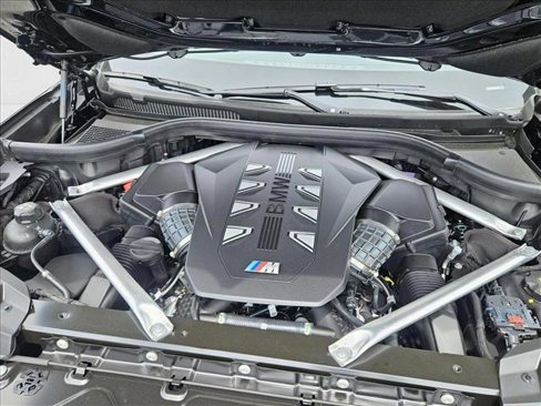 New 2026 BMW X7 M60i image 16