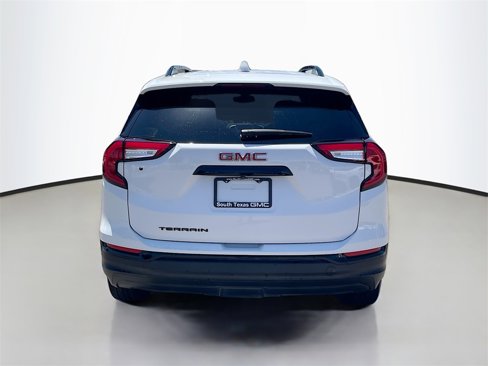 Used 2023 GMC Terrain SLE w/ Driver Convenience Package image 6