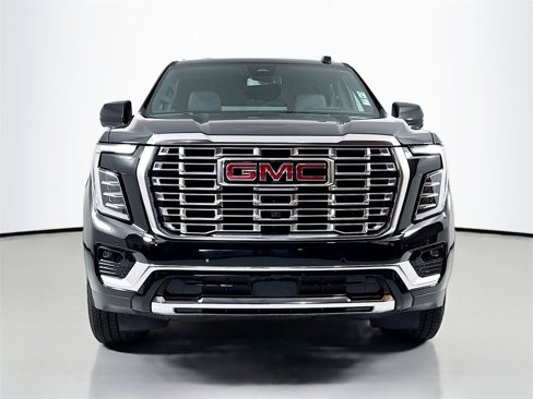Used 2025 GMC Yukon XL Denali image 2