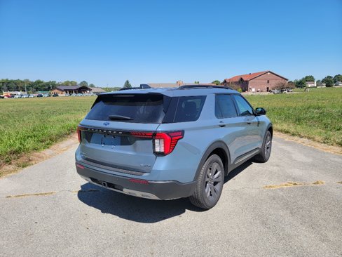 New 2025 Ford Explorer Active image 14