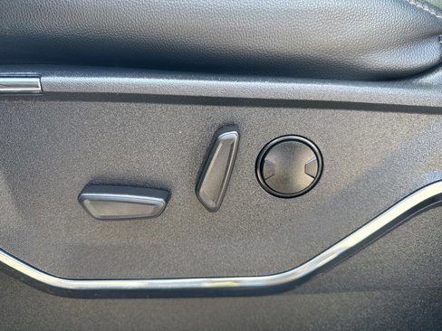 Used 2024 Ford F250 Lariat w/ Lariat Ultimate Package image 41