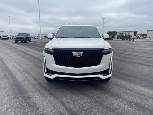Used 2023 Cadillac Escalade Sport Platinum image 2