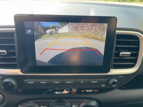 Used 2025 Hyundai Venue SEL image 19